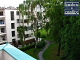 Prostorný zděný byt 2+kk s lodžií s výhledem do parku, Hradec Králové - centrum