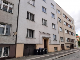 Zděný byt 1+1 k pronájmu, Hradec Králové - centrum